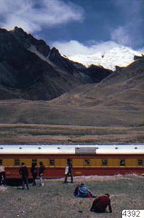 EU: Landskapsbild, tåg, fotografi, photograph (1980), Cusco, Peru, 1980