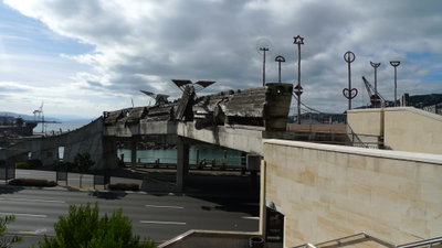 Civic Square Bridge, Wellington, 2009