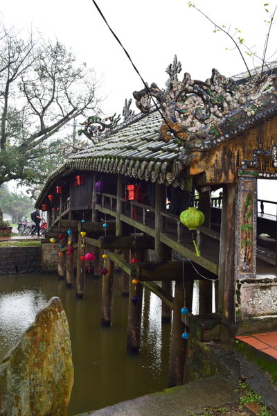 Thanh Toan tile-roofed bridge, Hue, 2018
