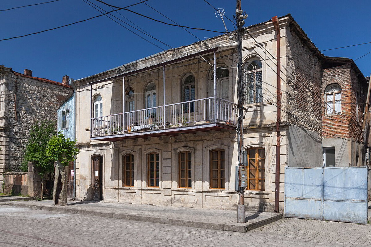 Kutaisi, Stary dom, ulica Newport, Kutaisi, Georgia, 2014