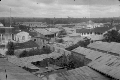 Utsikt över husen i Iquitos - NRM - DM12 18, Iquitos, 1923