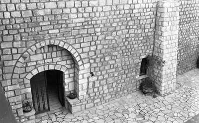 EU: Architecture in Safed - stone archway courtyard (1971), Safed, 1971