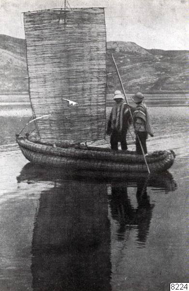 EU: vykort, landskap, indianmän, indianer, båt, balsabåt, fotografi, photograph (1930), Puno, 1930