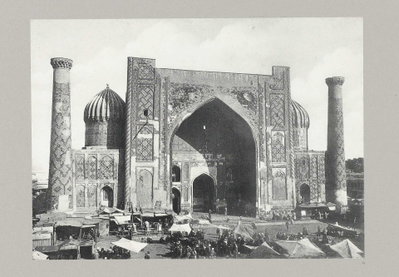 EU: Moskee met scheve minaretten op de marktplaats te Samarkand I, Samarkand, 1900