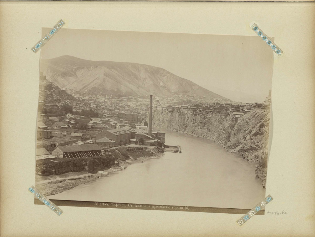 EU: Gezicht op Tiflis en de Koera (1890) [BC], Tbilisi, Georgia, 1890