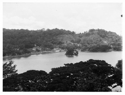 EU: Colombo, Sri Lanka. Blick ueber eine Seeparklandschaft (1913), Kandy, 1913