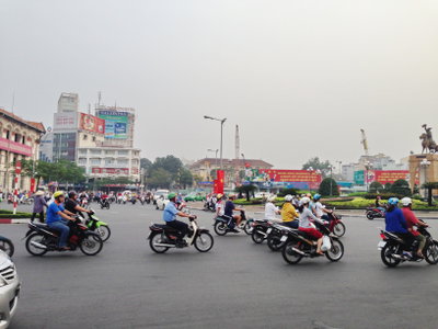 Le Loi Boulevard and Saigon Centre construction, Ho Chi Minh City — photos through time