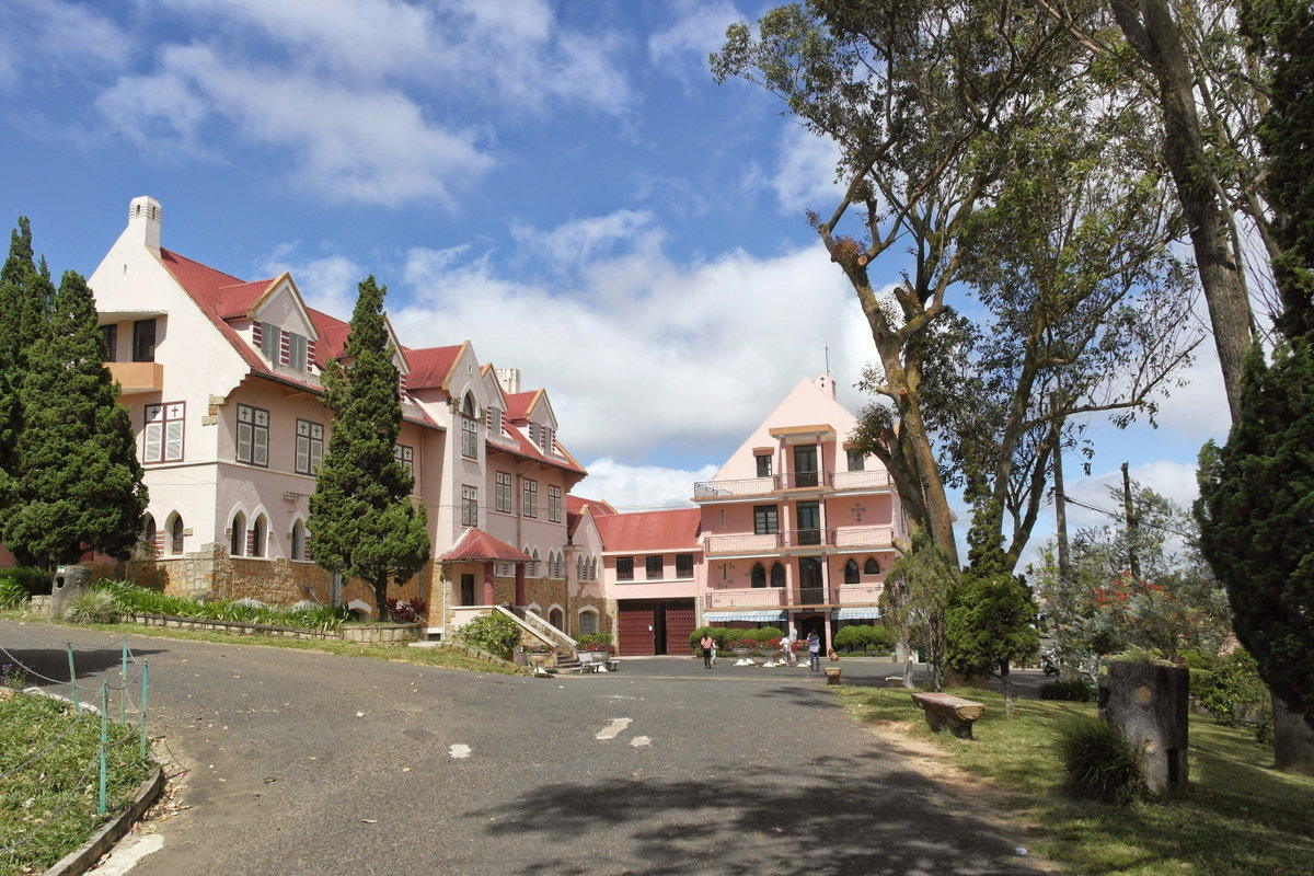 Nhà Thờ Domain De Marie, Da Lat, Vietnam, 2014