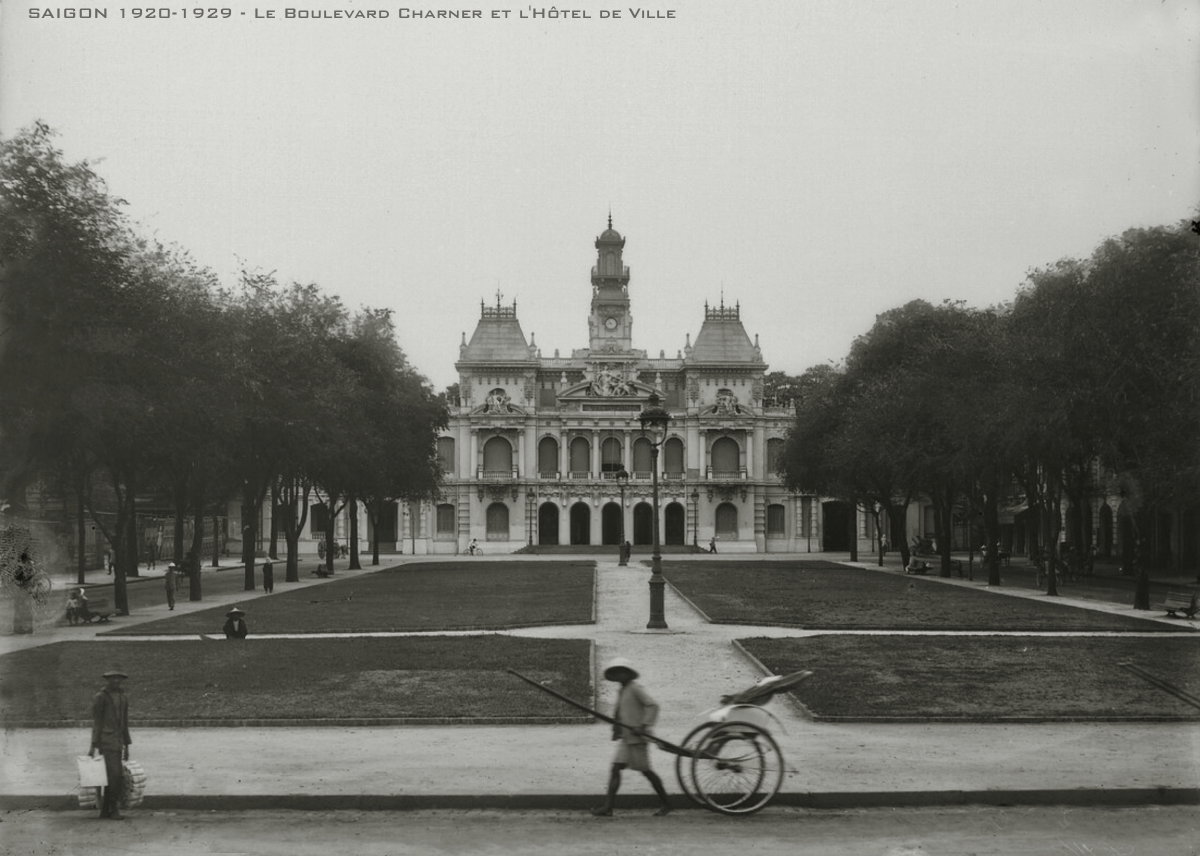 Le boulevard Charner et l'Hôtel de Ville, Saïgon (PV0017480), Ho Chi Minh City, Vietnam, 1920
