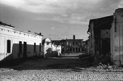 EU: Chisinau: Ausgebrannte Straße (1942), Chisinau, 1942