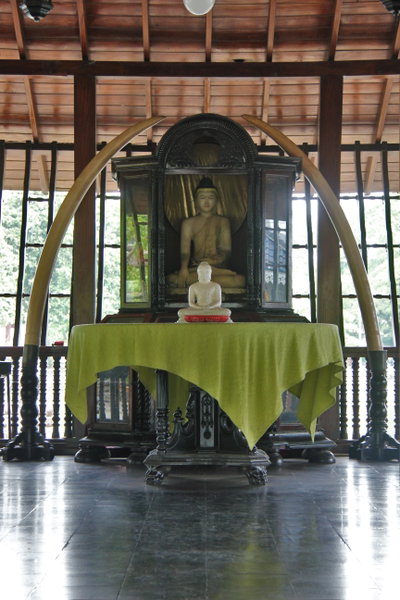 Seema Malaka main hall, Colombo, 2016