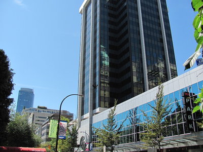 777 Hornby Window Washer, Vancouver, 2011