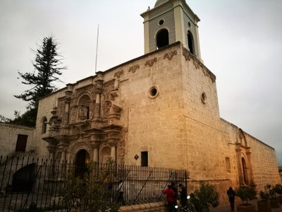 Església de San Agustín d'Arequipa de nit, Arequipa, 2017