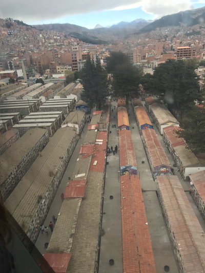 Vista desde el teleférico del Cementerio General de La Paz, La Paz, 2018