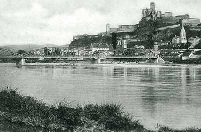 Trenčín - hrad a most spoza Váhu (1900), Trenčín, 1900