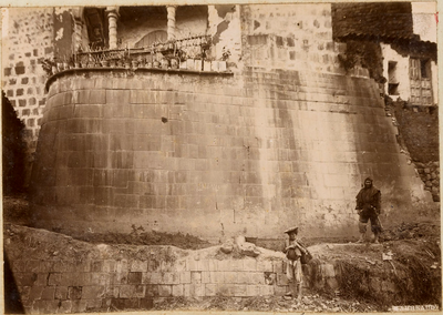 N° 351. Cuzco, Restos del Templo del Sól, Cusco, 1900