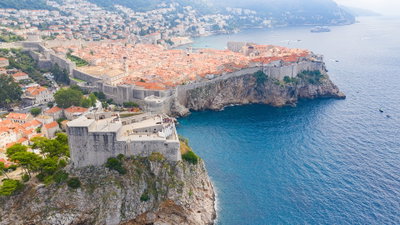 Luftbild der Festung Bokar und der Altstadt von Dubrovnik, Kroatien, Dubrovnik, 2019