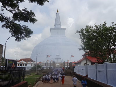 Ruwanwelisaya Stupa 06, Anuradhapura, 2013