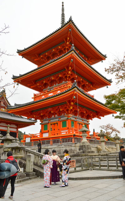 Kiyomizu Pagoda, Kyoto, 2015