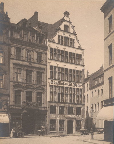 Wohn- und Geschäftshaus Heumarkt, Cologne — photos through time