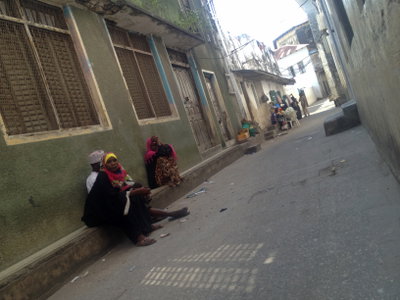 Pink ladies, Zanzibar City, 2015