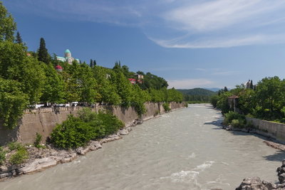 Kutaisi, Rzeka Rioni widziana z Mostu Łańcuchowego, Kutaisi, 2014