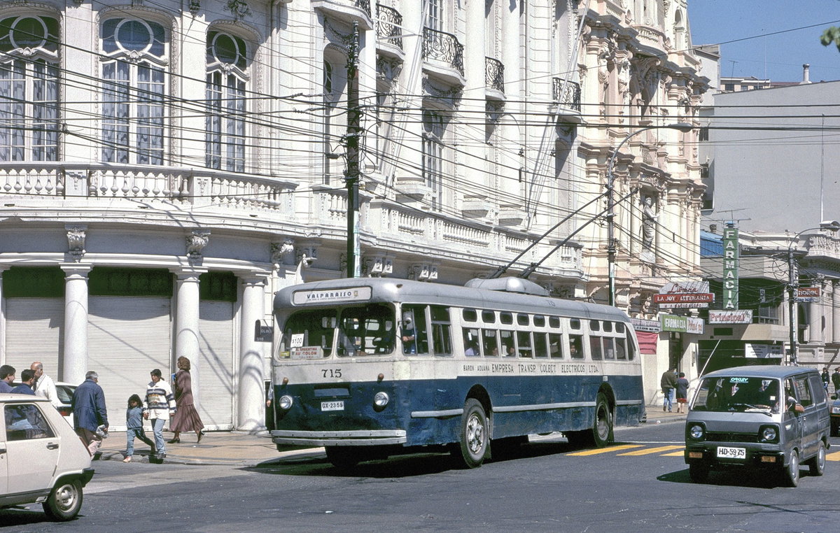 Valparaíso Pullman trolleybus 715, Valparaíso, Chile, 1996