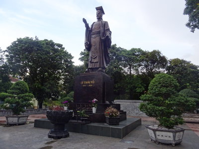 Lý Thái Tổ monument, Hanoi, 2018
