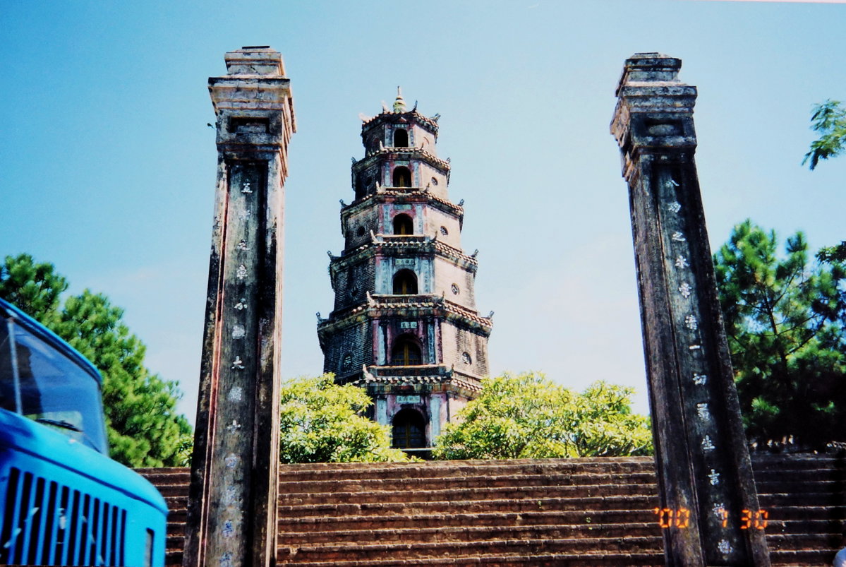 順化天姥寺 Chua Thien Mu, Hue, Vietnam, 2002