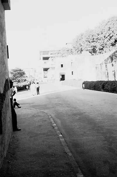 EU: Afrikaresa, Zanzibar - street scene (1961), Zanzibar City, 1961