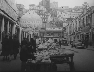 Chile - - Valparaiso waterfront with funicular, Valparaíso, 1941