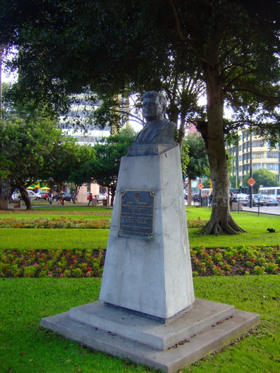 Estatua de JFK Lima 01, Lima, 2012