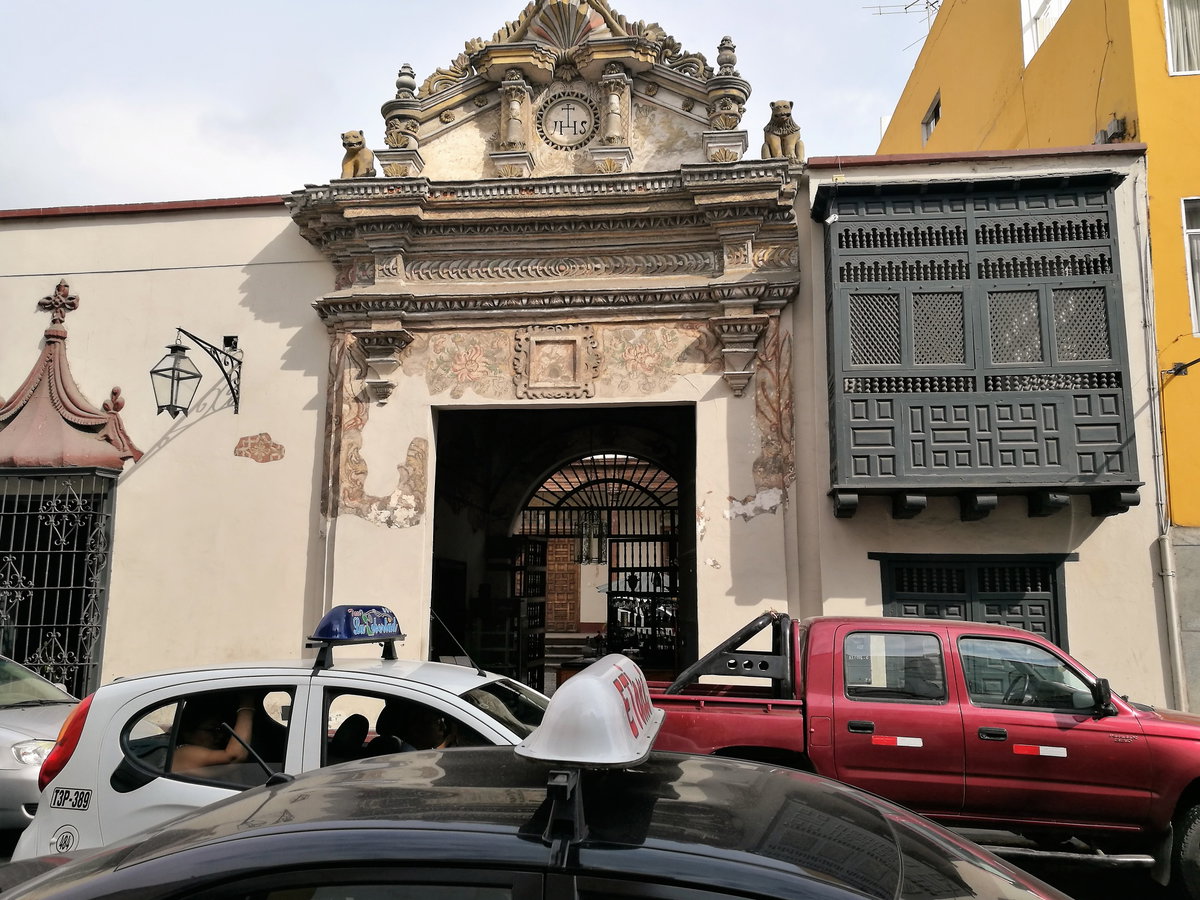 Edifici colonial del jirón Independencia amb tribuna de fusta02, Trujillo, Peru, 2017