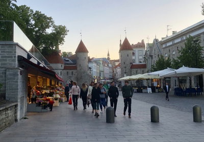 Lehmstraße mit Blick zur Lehmpforte, Tallinn, 2018