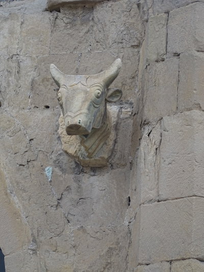 Swetizchoweli-Kathedrale Portal Stierkopf 1, Mtskheta, 2018