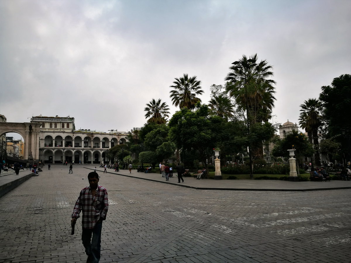 Plaza de Armas d'Arequipa des del Carrer San Agustín02, Arequipa, Peru, 2017