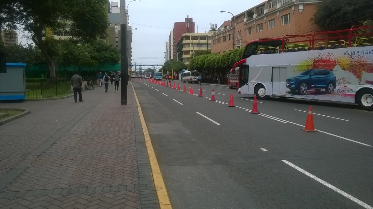 Avenida Mariscal Óscar Benavides, Lima, Peru, 2016