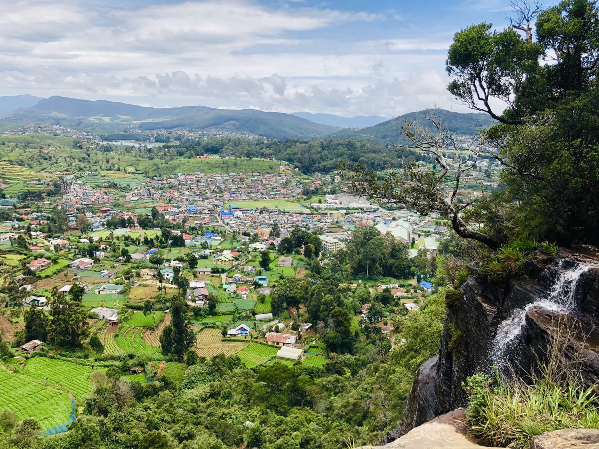 On the way to Lovers Leap, Nuwara Eliya, Sri Lanka, 2019