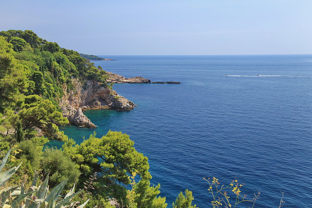 Dubrownik, Widok na morze z tarasu widokowego, Dubrovnik, Croatia, 2011
