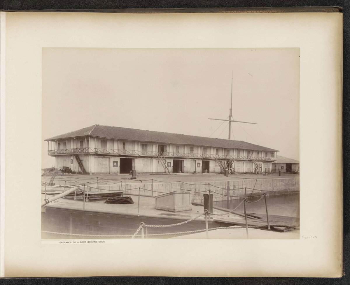 EU: Entrance of Albert Graving dock (1890), Singapore, Singapore, 1890