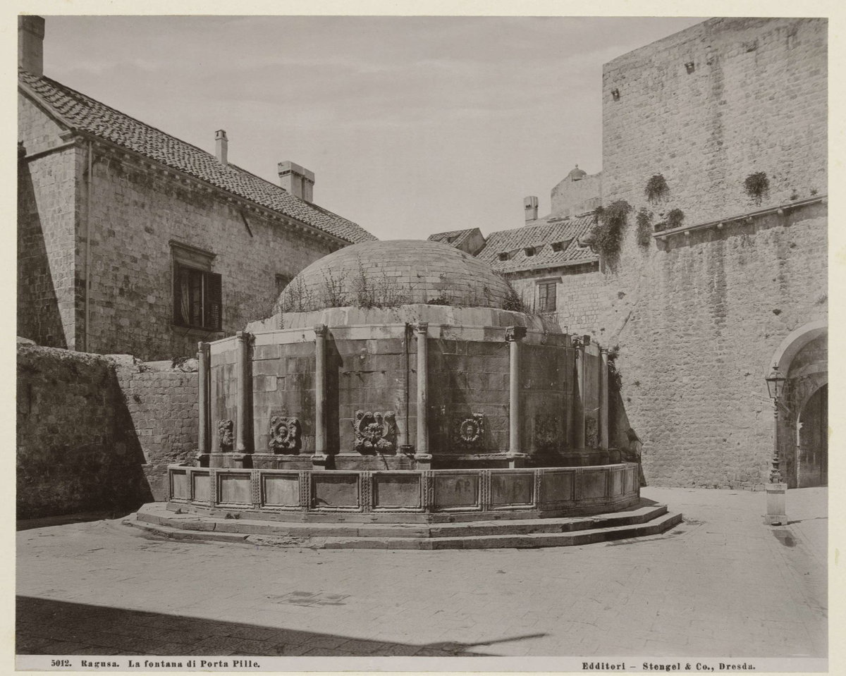 EU: Onofrio fontein in Dubrovnik (1900), Dubrovnik, Croatia, 1900