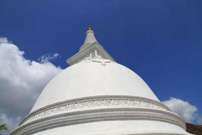 Temple, Anuradhapura, 2013