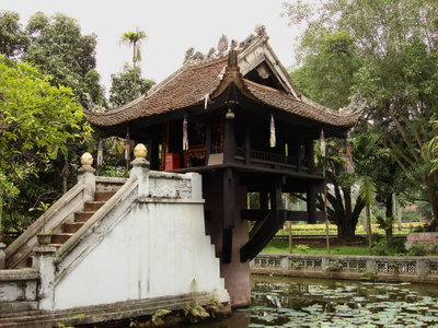 Lascar One Pillar Pagoda, Hanoi, 2010