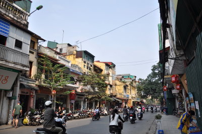 Pho co Hanoi, Hang dao. Viet Nam, Hanoi — photos through time