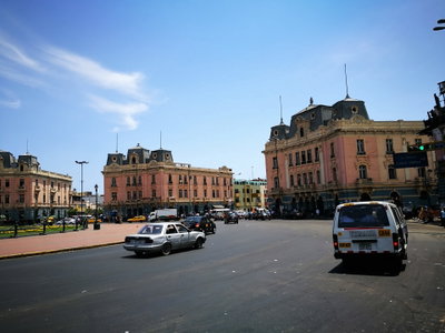 Edificis de la Plaza Dos de Mayo, Lima, 2017