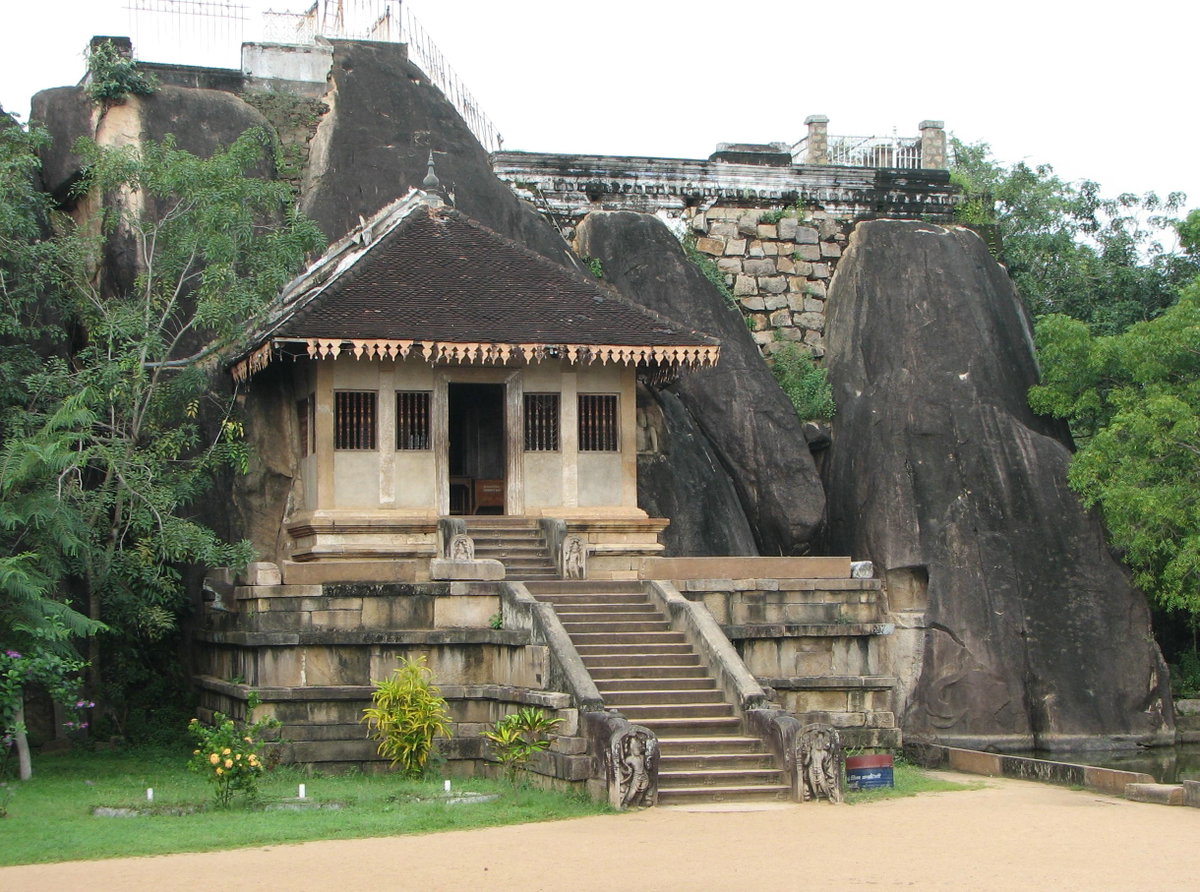 Isurumuniya temple 02, Anuradhapura, Sri Lanka, 2006