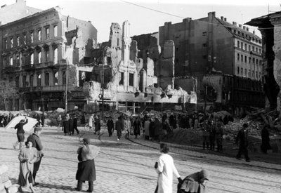 Bundesarchiv Bild 121-0279, Warschau, zerstörte Gebäude, Warsaw, 1939