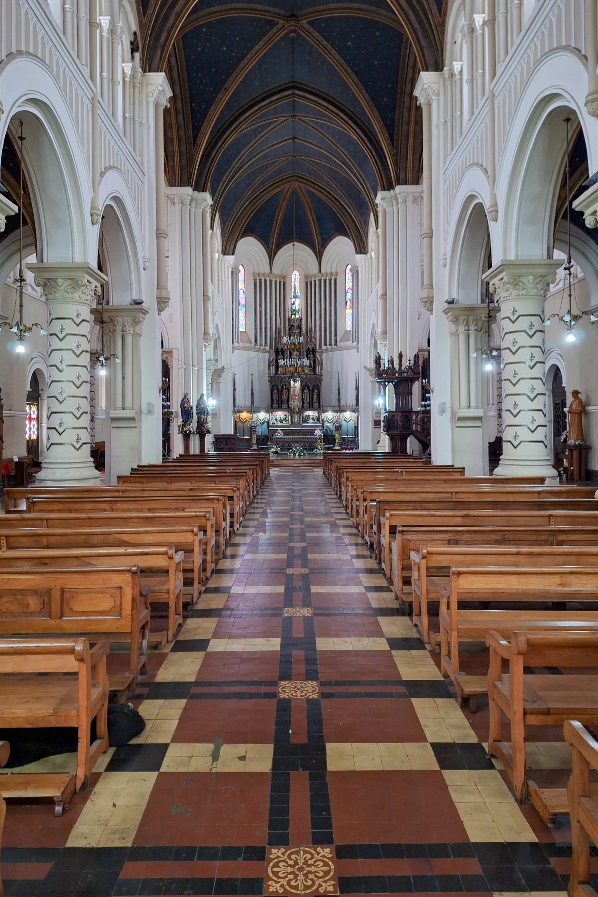 Interior de la Iglesia de los Sagrados Corazones, Valparaíso, Valparaíso, Chile, 2024