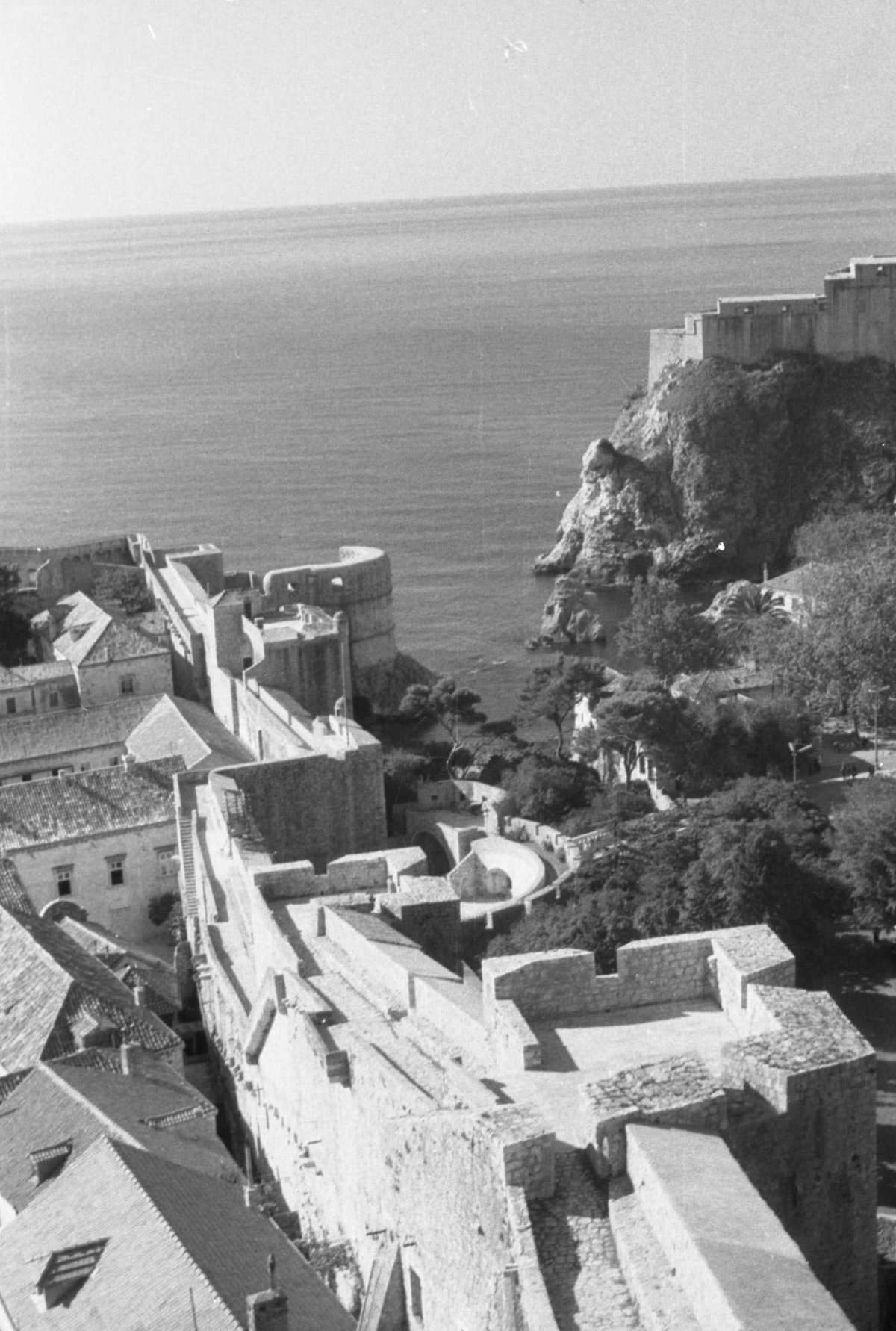 Widok na mury miejskie - Dubrownik, Dubrovnik, Croatia, 1960