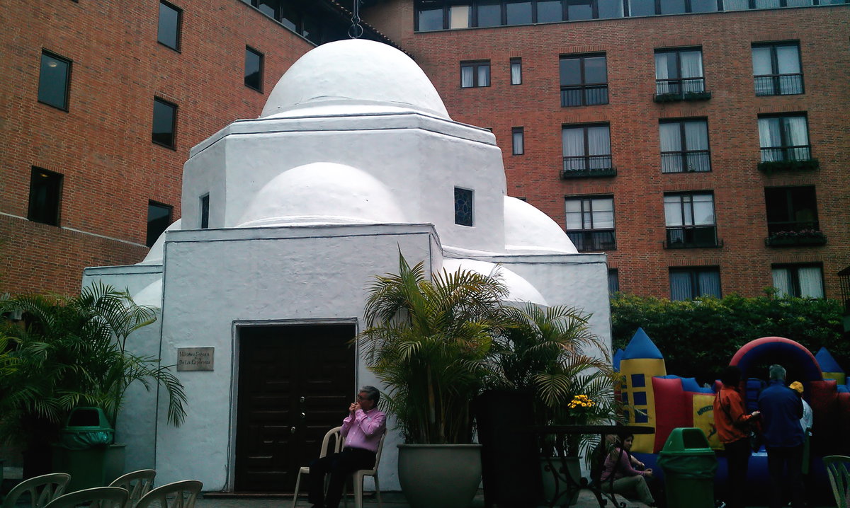Nuestra Señora de la Esperanza, Bogotá, Colombia, 2011